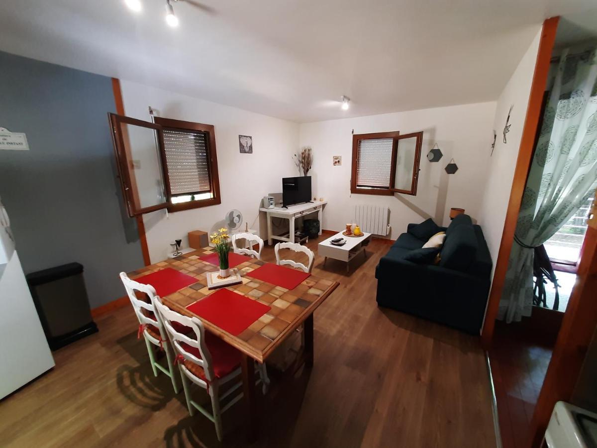 Chalet isolé a 2km de Sarlat Villa Saint-Andre-d'Allas Esterno foto